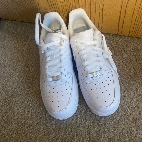 Nike Air Force one shoes - Picture 6 of 10